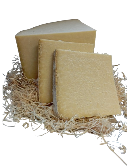 Cantal entre deux au lait cru AOP : environ 500 gr