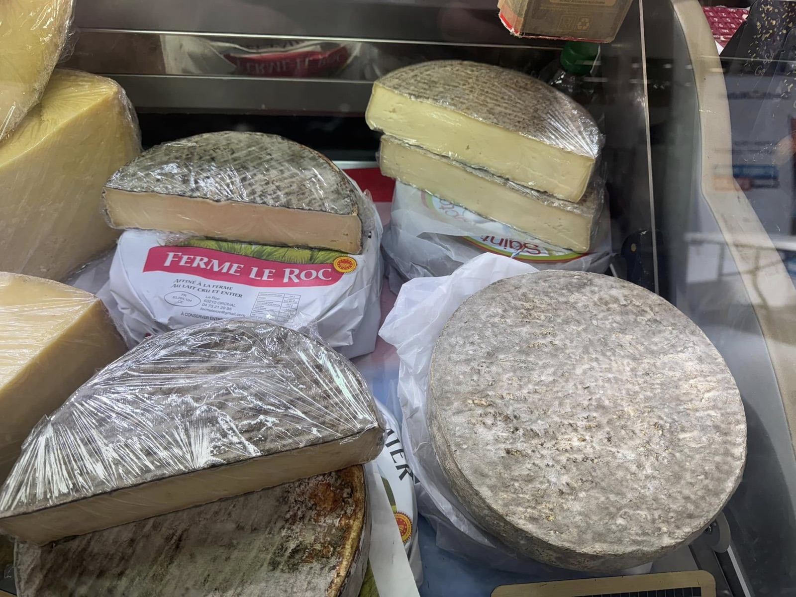 Saint-Nectaire fermier de la Ferme du Roc, à Orcival (Puy-de-Dôme), vendu dans notre boutique